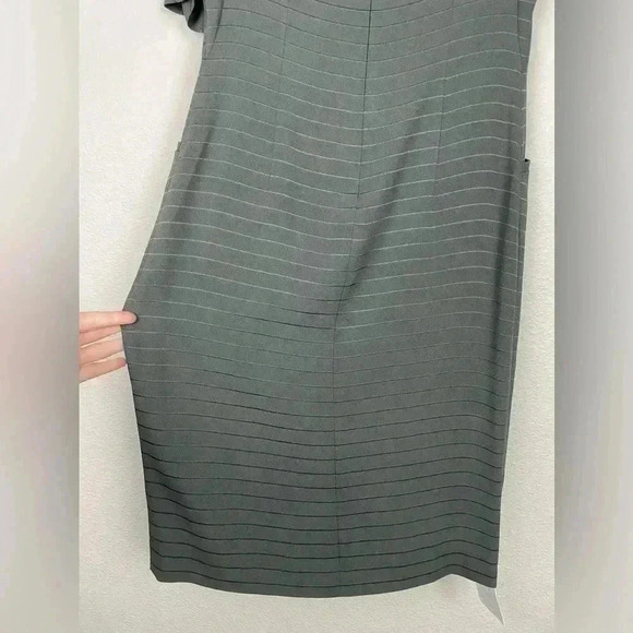 MM LAFLEUR Women's 2 Small NWT Green Striped Shift Dress Office Professional - Picture 12 of 13